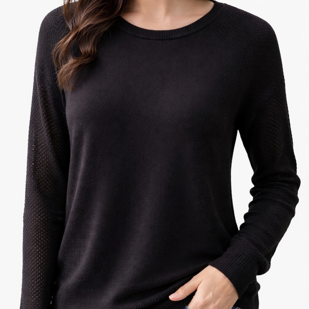 Sweet Romeo Medium Black Lightweight Knit Sweater Crewneck Long Sleeve Textured